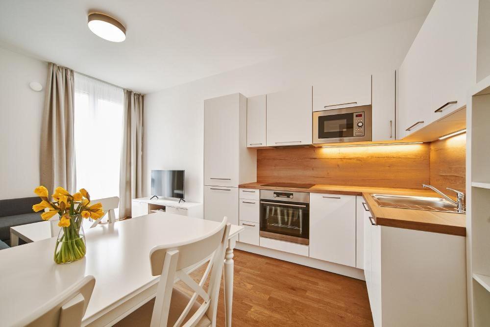 Dolcevita Apartments هاراشوف المظهر الخارجي الصورة